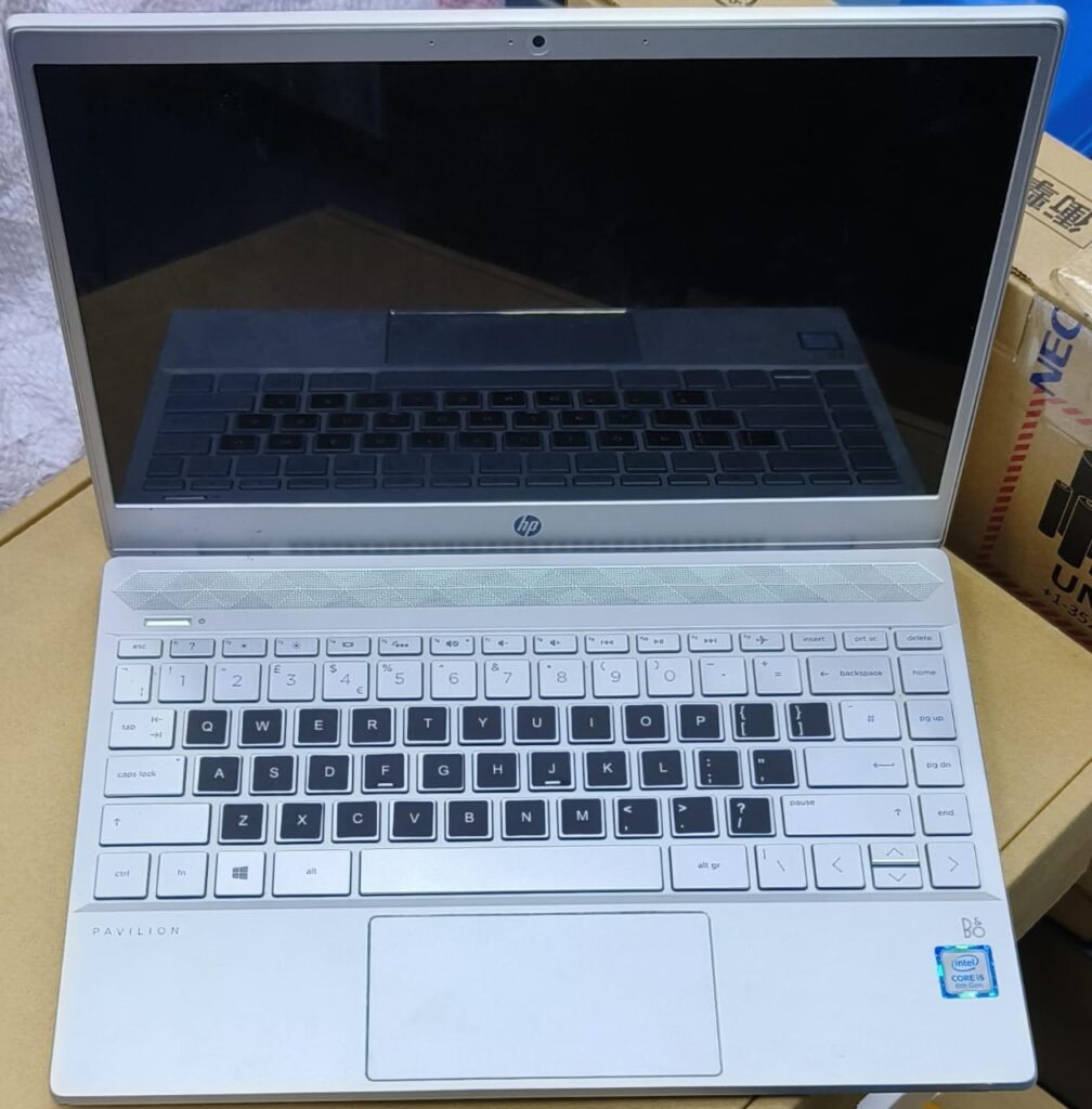Hp pavilion 13 Intel Core i5 8gb RAM 256gb SSD 8th generation